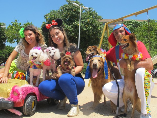 Blocão da Barra estreia em 2014 com expectativa de reunir 200 cachorros (Foto: Gabriel Barreira/G1) Blocão da Barra estreia em 2014 com expectativa de reunir 200 cachorros (Foto: Gabriel Barreira/G1)