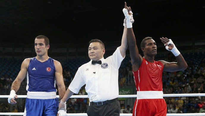 Julio Cesar La Cruz; boxe; olimpíada 2016 (Foto: REUTERS/Adrees Latif)