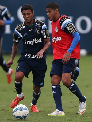 Recuperado, Leandro festeja volta ao Verdão: 