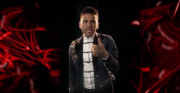 Daniel Alves no clipe de Thiago Matheus música Eu Não Quero Casar (Foto: Reprodução Youtube)