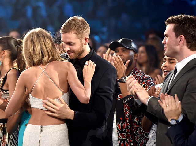 Taylor Swift Assume O Romance Com Calvin Harris No Billboard Music Awards Vogue Gente 1992