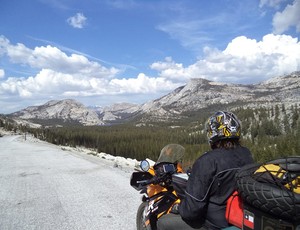 Matias Mendiguren registra viagem de motocicleta a caminho do Alasca, nos Estados Unidos (Foto: Matias Mendiguren/Arquivo Pessoal)