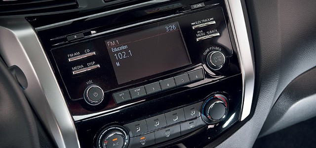 Nissan Frontier 2.3 SE: Quando menos é menos mesmo N4