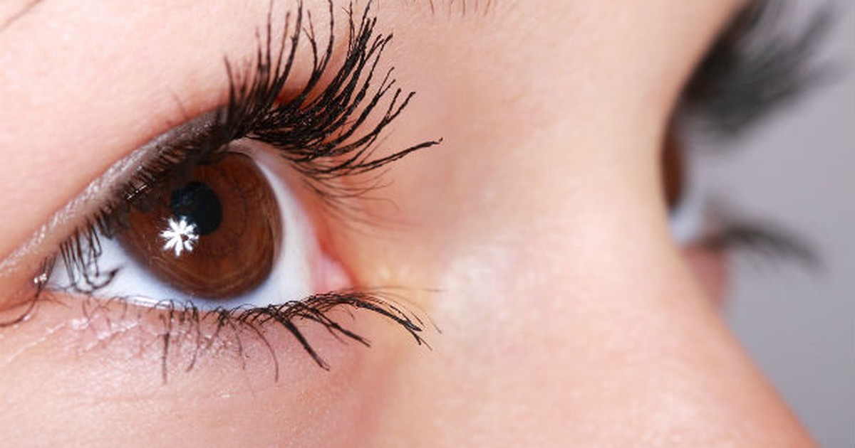 G1 Terapeuta que analisa íris dos