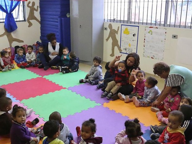 Pré-escola municipal em São Paulo; especialistas defendem que crianças experimentem diferentes tipos de atividades lúdicas e estímulos  (Foto: Lilian Borges / Prefeitura de São Paulo)