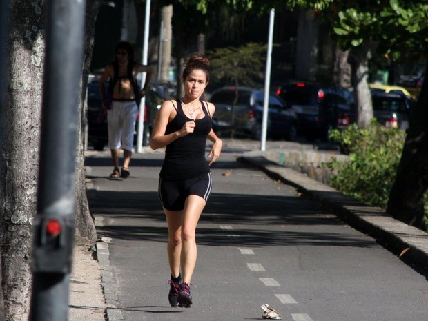 Nanda Costa corre na Lagoa (Foto: JC Pereira/ Ag. News) Nanda Costa corre na Lagoa (Foto: JC Pereira/ Ag. News)