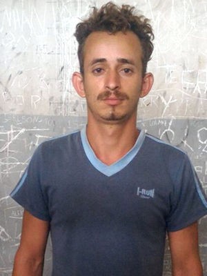 Serralheiro suspeito de estuprar e cegar mulher foi preso em Cuiabá (Foto: Assessoria/PolÃcia Civil de MT) Serralheiro suspeito de estuprar e cegar mulher foi preso em Cuiabá (Foto: Assessoria/PolÃcia Civil de MT)
