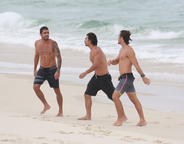 Pedro Scooby, Mariano e Kayky Brito (Foto: Agnews)