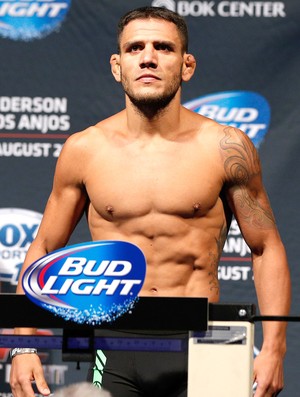 Rafael dos Anjos, Pesagem UFC (Foto: Getty Images)