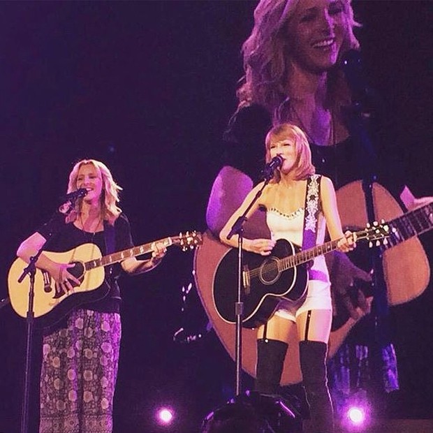 Lisa Kudrow e Taylor Swift (Foto: Reprodução/Instagram)