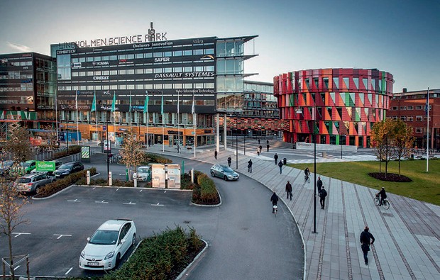 “A vantagem deste modelo é dividir investimentos e riscos. O centro gerencia o projeto e a propriedade intelectual final é livremente negociada entre as empresas” Rosario Castro, do Lindholmen Science Park (Foto: Divulgação)