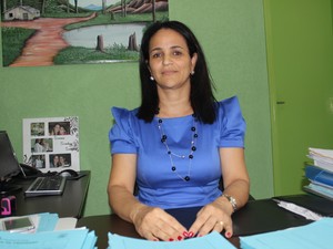 Diretora do hospital do Promorar, Sandra Marina Gonçalves, disse que idoso estava debilitado  (Foto: Gilcilene Araújo/G1)