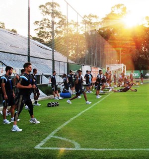 Verdão esvazia DM em treino físico quase completo; Valdivia se fortalece