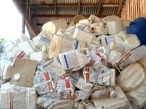 Embalagens de defensivos agrícolas que foram recolhidas em Mato Grosso do Sul (Foto: Reprodução/TV Morena)