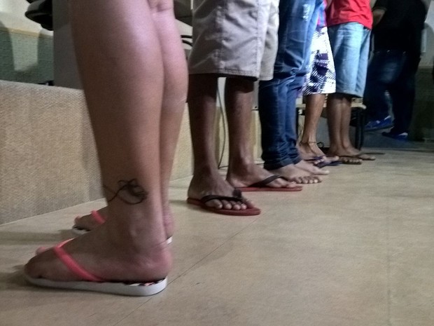 Presos suspeitos de participação no esquartejamento em Girau do Ponciano, Alagoas (Foto: Waldson Costa/G1)