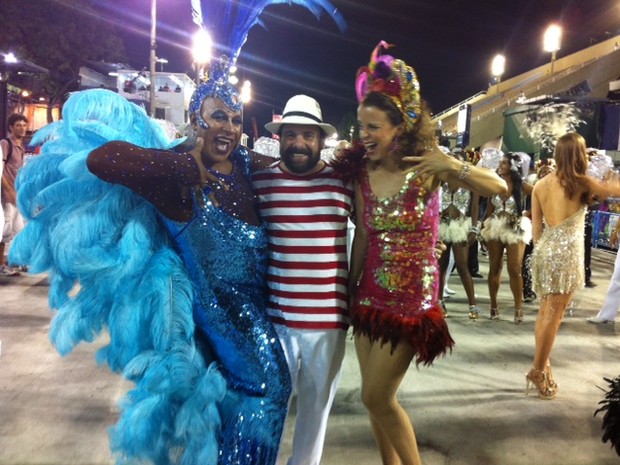 Ailton Graça, Jonas Torres e Dani Barros gravam cenas de Império na Sapucaí (Foto: Cristina Boeckel / G1)