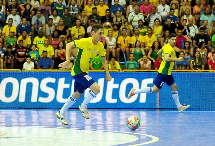 Xuxa Brasil Colômbia grand prix futsal (Foto: Ricardo Artifon/CBFS)