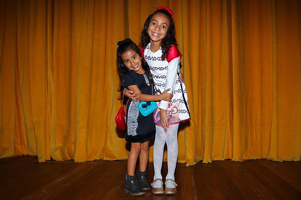 Laura e Isabela, filhas de Jair Oliveira e Tânia Khallil. (Foto: Photo Rio News) Laura e Isabela, filhas de Jair Oliveira e Tânia Khallil. (Foto: Photo Rio News)
