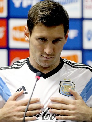 Messi na coletiva da Argentina (Foto: EFE)