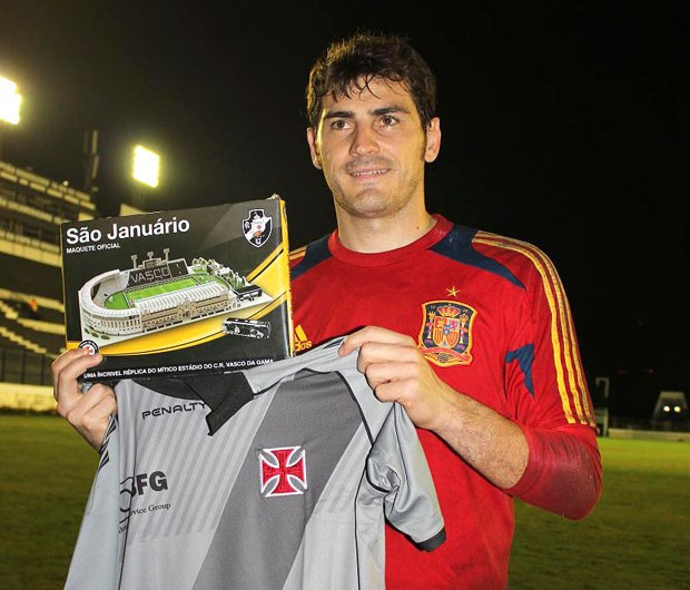 Casillas goleiro Espanha presente Vasco (Foto: Divulgação / Site Oficial do Vasco)