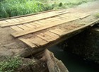 Leitor denuncia ponte precária em Itararé, SP (Rubens Paulino Junior / VC no G1)
