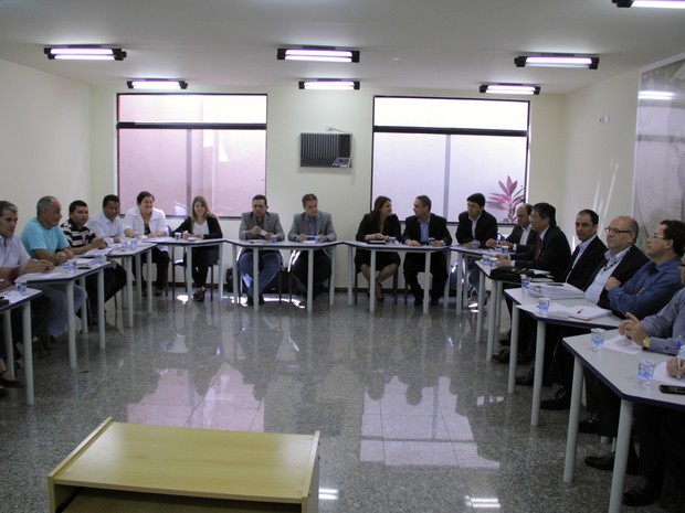 11ª reunião de negociação sobre a crise da GM tem início em São José (Foto: Carlos Santos/G1) 11ª reunião de negociação sobre a crise da GM tem início em São José (Foto: Carlos Santos/G1)