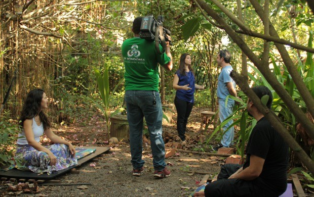 Equipe do Amazônia em Revista, em um dos locais de reuniões e meditação budista em Porto Velho (Foto: Jenifer Zambiazzi/G1)