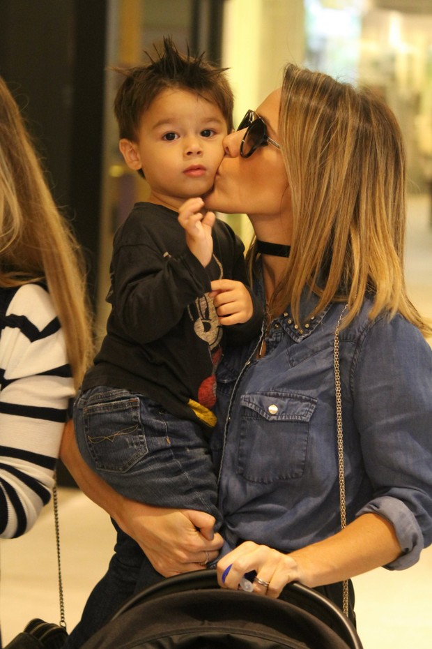 Fernanda Pontes e o filho (Foto: Daniel Delmiro / AgNews) Fernanda Pontes e o filho (Foto: Daniel Delmiro / AgNews)