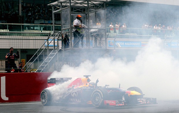 Vettel comemoração título GP da India (Foto: AFP)