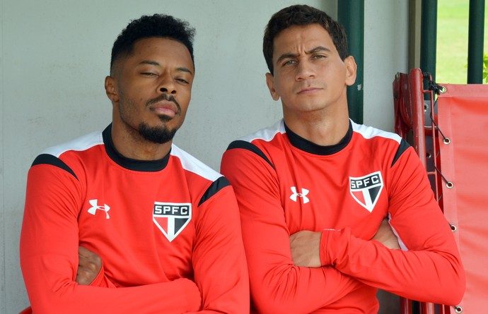 Ganso e Michel Bastos, do São Paulo (Foto: Hudson Rodrigues)