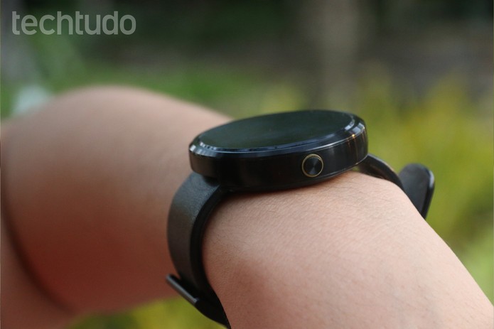 Design do Moto 360 é bastante semelhante ao de um relógio comum (Foto: Lucas Mendes/TechTudo) Design do Moto 360 é bastante semelhante ao de um relógio comum (Foto: Lucas Mendes/TechTudo)