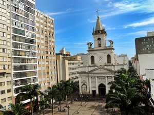 Catedral Metropolitana de Campinas cercada de prédios (Foto: Carlos Bassan/Divulgação Prefeitura de Campinas)