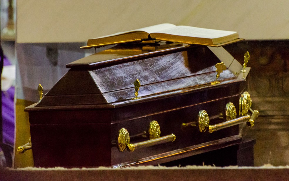 Cerimonial de sepultamento do corpo de Dom Paulo Evaristo Arns, arcebispo emérito da Arquidiocese de São Paulo, nesta sexta-feira (16), na Catedral da Sé (Foto: Gero Rodrigues/Estadão Conteúdo)