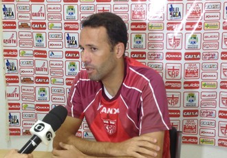 Gabriel, zagueiro do CRB (Foto: Jota Rufino/GloboEsporte.com)
