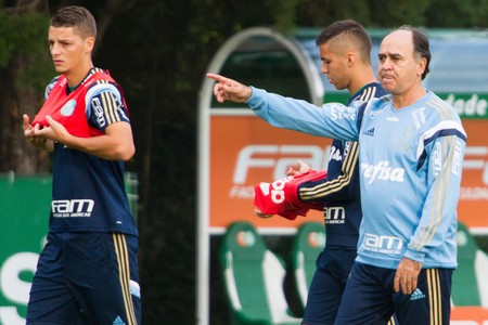 EXCLUSIVO: Após muitas contratações, treinador não vê necessidade de mais reforços