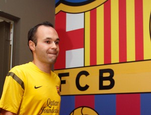 Iniesta barcelona coletiva (Foto: Agência Reuters)