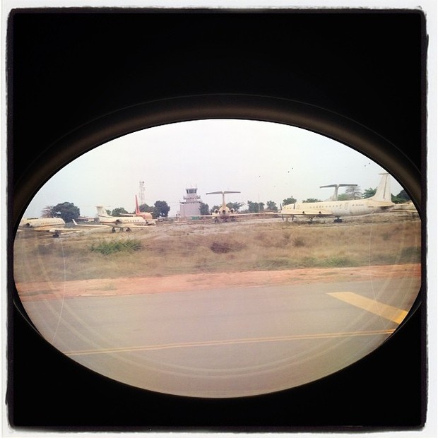Luciano Huck posta foto de chegada a Luanda, na Angola (Foto: Reprodução/Instagram)