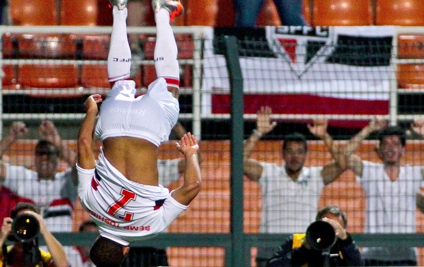 Lucas, São Paulo e Universidad do Chile (Foto: Rodrigo Coca / Agência Estado)