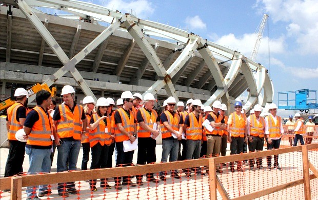 COL e Fifa Arena da Amazônia Manaus (Foto: Silvio Lima)