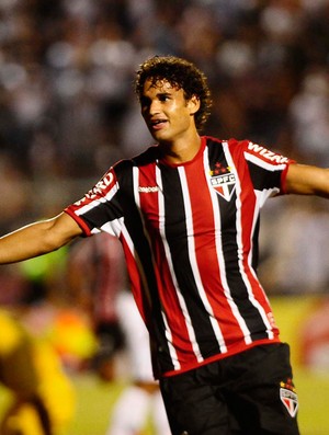 Willian José gol São Paulo (Foto: Marcos Ribolli / Globoesporte.com)