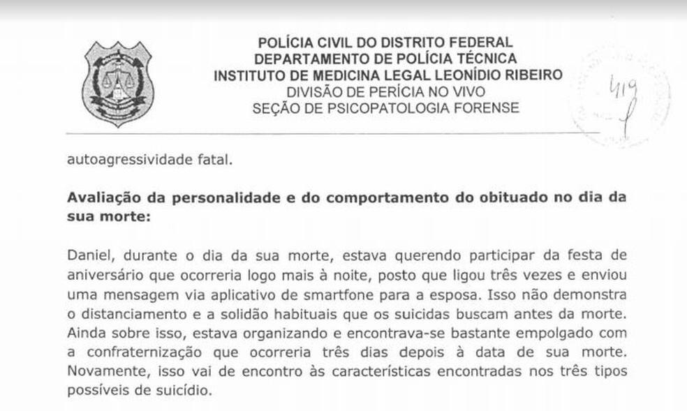 Trecho de análise psiquiátrica descartando hipótese de suicídio (Foto: Reprodução)