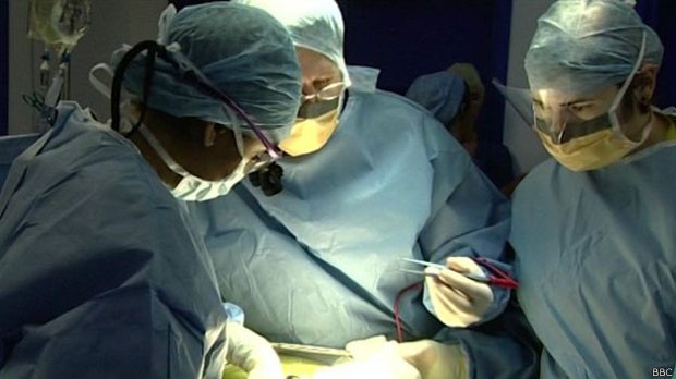  Devido à alta demanda, sistema aceita doações de órgãos com fatores de risco  (Foto: BBC)