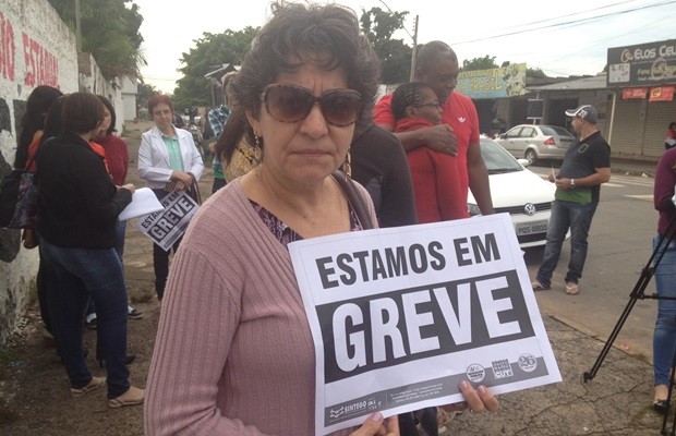 Iguileza Miranda reclama de falta de valorização para os professores, em Goiás (Foto: Fernanda Borges/G1)