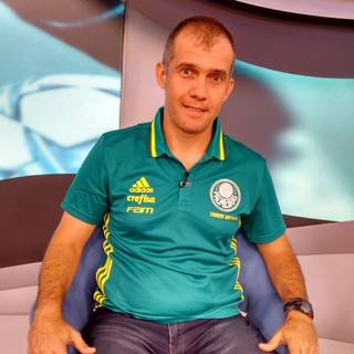 Novato? Eduardo Baptista fala sobre as críticas e diz não ter redes sociais