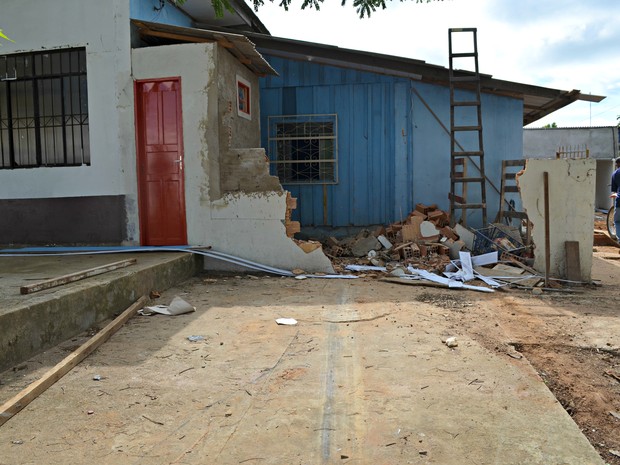 Segundo a polícia, o sujeito recusou fazer o teste do bafômetro e a médica que o analisou não constatou estado de embriaguez (Foto: Aline Lopes/G1) Segundo a polícia, o sujeito recusou fazer o teste do bafômetro e a médica que o analisou não constatou estado de embriaguez (Foto: Aline Lopes/G1)
