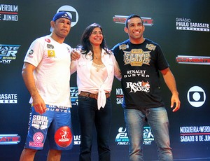 Rodrigo Minotauro e Fabrício Werdum encarada treino aberto UFC (Foto: Adriano Albuquerque)