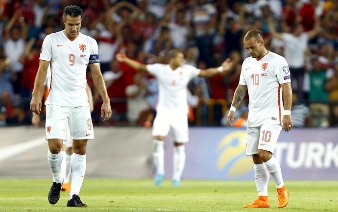 Van Persie Sneijder Holanda (Foto: Reuters) Van Persie Sneijder Holanda (Foto: Reuters)