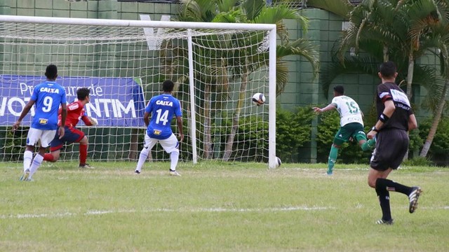 Na bola parada, Palmeiras vence o Cruzeiro e volta à final da Copinha sub-15
