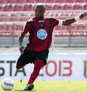 Zagueiro do Ituano diz desconhecer suposto interesse do Palmeiras