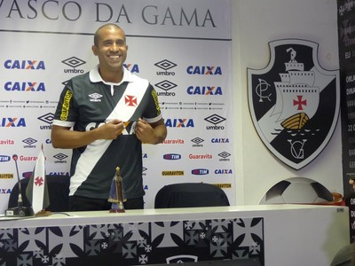 Julio César apresentação Vasco (Foto: Fred Gomes/ GloboEsporte.com) Julio César apresentação Vasco (Foto: Fred Gomes/ GloboEsporte.com)